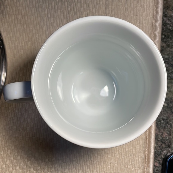 2 White mugs - Picture 2 of 3